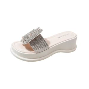 Internet Celebrity Fashion Rhinestone Sandals Womens Summer New Style of Wearing Flats Thick-soled Non-slip Beach Sandals Popular Style