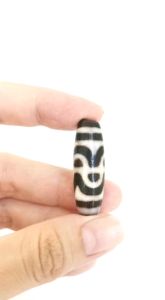 Old Six-Petaled Lotus Dzi Tibetan Natural Agate 六瓣莲花老天珠