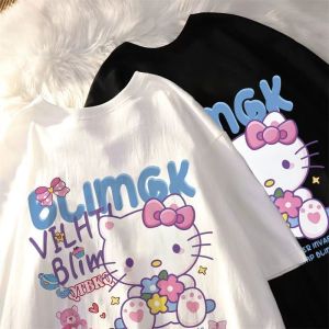 COD  ชุดจับคู่ครอบครัว แขนสั้นผ้าฝ้ายแท้ T ใหม่ เสื้อเชิ้ตพิมพ์การ์ตูนคิตตี้สำหรับเด็ก เด็กชายและเด็กหญิง เสื้อผ้าสบายๆ ที่หลากหลายสำหรับฤดูร้อน  CNN