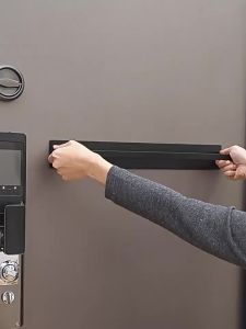 [Free Shipping] Magnetic shoe rack behind the entrance door slipper rack doorway storage tool anti-theft door hanging rack magnetic storage rack