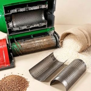 Rice Mill Polishing Machine Stainless Steel Sieve Corn Millet Yellow Rice Peeler Sheller Filter Screen Mesh Sieve Parts Rice Huller Screen SP4 (305 x 88 mm)