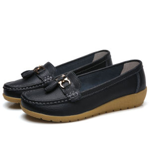 wtMei Womens Fashion Leather Loafers Comfortable Flat Work Moccasin Shoes Casual Mom Shoes