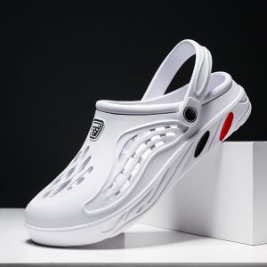 TRSOYE แฟชั่นของผู้ชายรองแตะลําลองมีรูผู้ชายรองเท้าแตะลําลองบุคลิกภาพเยาวชนลื่นรองเท้าแตะขนาดใหญ่36-49