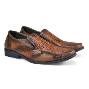 CBR Six TFC 378 - Sepatu Formal Pantofel Kulit Pria Warna Coklat