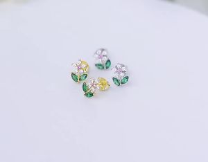 s925 Pure silver minimalist zircon flower stud earrings for women high-end luxury elegant and sweet forest-style earrings