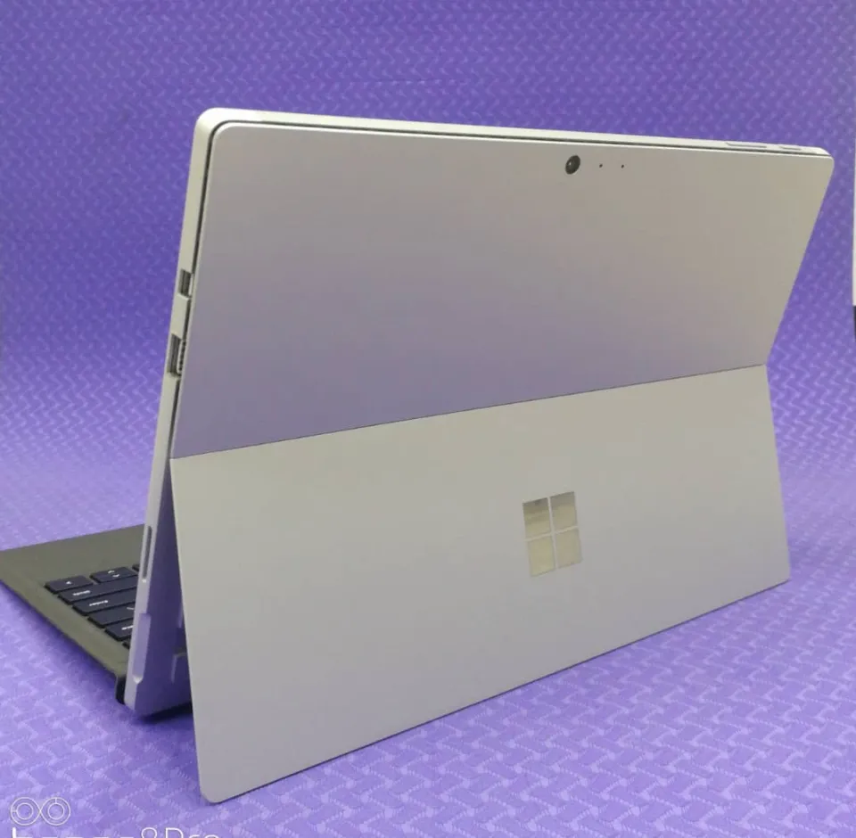 Microsoft Surface Pro Intel Core i5-7th Gen/8GB RAM/256GB SSD