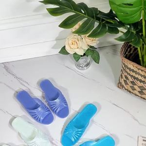 [Free Shipping] Transparent Crystal Jelly Slippers for Women Indoor Flat Non-Slip Soft Sole Comfortable Plastic Classic Slide Slippers