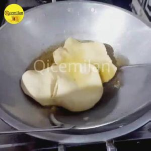 Kerupuk Gadung Mentah Siap Goreng Cemilan Nusantara Cemilan Tradisional Renyah Gurih Premium harga borong 250g-5kg.
