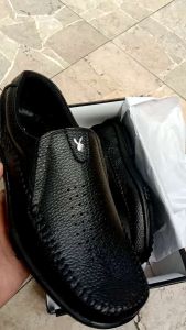 Sepatu Kulit Pria Terbaru: Tips Memilih & Memakai