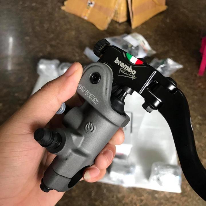 C%C3%B9m%20th%E1%BA%AFng%20Brembo%20RCS%2019%20-%20Image%203