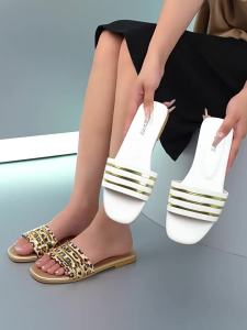 [Free Shipping] WomenS Shoes WomenS Slippers Classic And Versatile With Metal Embellishments Square Toe And Flat Sole