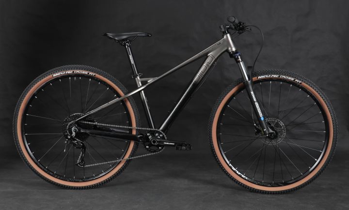 Pinewood raptor mtb sale