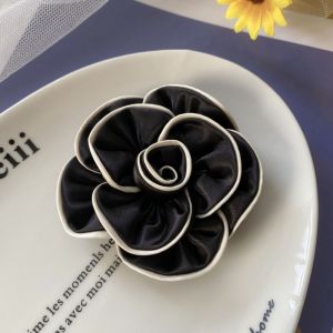 FUDESHE หลายชั้น เข็มกลัดดอกไม้ผ้า งานทำมือ ผ้าผ้าทอ อุปกรณ์เครื่องประดับหรูหรา แฟชั่นสำหรับผู้หญิง อุปกรณ์เสริม DIY ป้ายเสื้อสูทกันหนาว สำหรับผู้หญิง