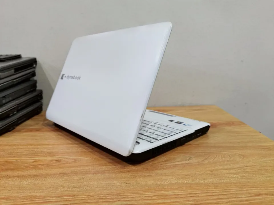 Toshiba Dynabook 15.6インチ ホワイト Laptop Toshiba Dynabook 35KWH White LED 15.6inch ( Intel