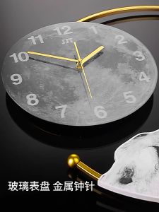 Astronaut Wall Clock Astronaut Decorative Clock Nordic Light Luxury Creative Fashion Wall with Light Living Room Household Modern Minimalist Wall ClockFast shipping