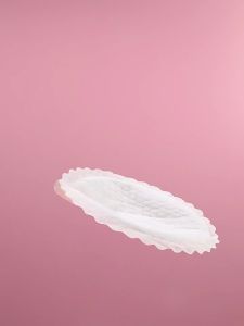 TEN‑M JOURNEY 300Pcs Disposable Breast Pads 3Pack Shell‑Shape Ultra‑Thin Breathable for Nursing Moms
