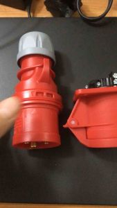 Ổ cắm +phích cắm công nghiệp PCE 3 pha 4 chân 32A gắn âm