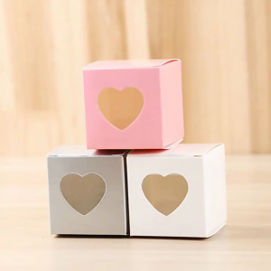 50Pieces Christmas Gift Box Candy Boxes Mini Cake Bakery Box with Heart Shape Window