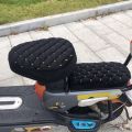 Bungkus Sadel Selis Model Wajit/Sarung Jok Kursi Sepeda Listrik Car Bicycle Universal Seat Cover Nyaman. 