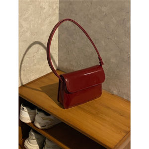 2024🔥ส่งไวจากไทย🔥 กระเป๋าทรงถัง สไตล์เกาหลี กระเป๋าสะพายข้างสีแดง สําหรับผู้หญิง แฟชั่นเรโทร มีสายสะพายไหล่สองข้าง กระเป๋าสะพายไหล่ ทรงสี่เหลี่ยม ความจุขนาดใหญ่ สไตล์วินเทจ สําหรับผู้หญิง