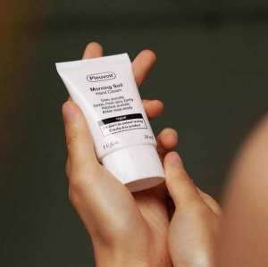 ✡South Korea Niche pleuvoir Black and White Tube Fragrance Hand Cream Autumn and Winter Women Jennie Fragrance Wooden Fragrance♥