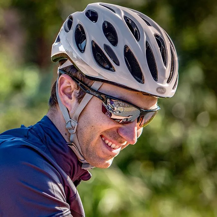 bell draft helmet photos Road The helmet weighs 299 grams and has 25 ventilation holes allowing you to experience sufficient cooling while cycling Helmet Review Bell Draft Mips