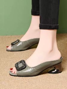 [Free Shipping] 2026 WomenS Summer Slippers New Style For Wearing Outside Perfect With Dresses Slip-On Design Chunky Heels Summer Sandals