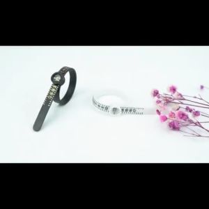1PCS Reusable Plastic Finger Size Measuring Tape with Magnifying Glass 1-17 US Ring Sizes