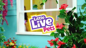 Little Live Pets - Lil Bird & Bird Cage: Polly Pearl New Light Up Wings with 20 + Sounds and Reacts to Touch