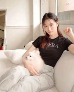 - QUERA Qlitter Lady Tee -