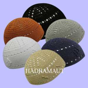 Peci Rajut Manual Yaman Motif Hadramaut Polos Untuk Haji HAND MADE Perlengkapan Sholat