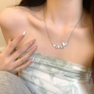 Nicedays🍒Niche Butterfly Necklace Women Sweet Sweet Cool Zircon Necklace Temperamen High-End Temperamen Collarbone Chain COD