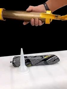 500g Multi-Purpose Polyurethane Sealant Black Waterproof For Windshields Sheet Metal PVC & Soft Ba