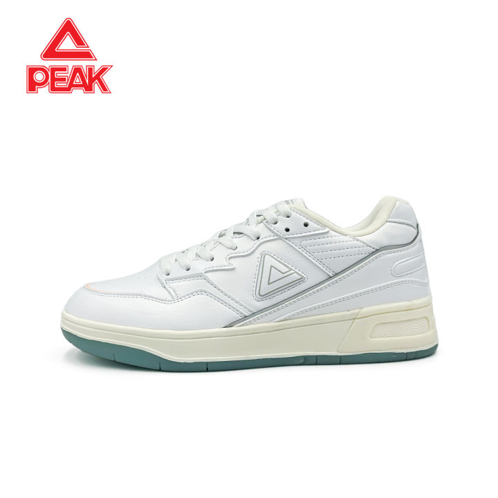 Retro hot sale casual sneakers