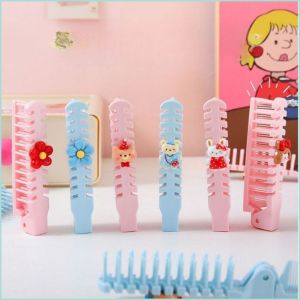 Colorlady - Lược Chải Tóc Gấp Gọn Mini Có Gắn Charm Hoạt Hình Dễ Thương Lược Bỏ Túi Gỡ Rối Nhỏ Gọn Cho Học Sinh