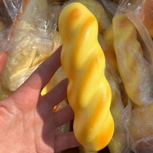 【COD&Fast Delivery】1pc Slow Rebound Bread Squeeze Toy Soft Sticky Wet Soft Squeeze Toy Cute Sensory Fidget Toy Funny Gift