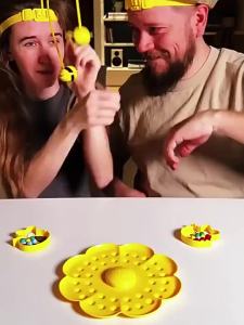 FCF  Cross-border Childrens Bee Pearl-Picking Adventure Table Game Magnetic Fishing Puzzle Board Game Party Interactive Toy