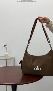 Slim Crescent Casual Cross Bag Side Small Pockets Streamlined Soft Shape Multi-Scene Trendy Sports Shoulder Bag