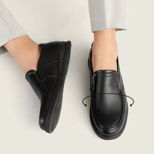 LHSunshine ขายดีมาก💥รองเท้าคัทชู รองเท้าผู้ชาย เนื้อยางเกรดดี กันลื่นแน่นๆ พื้นนุ่มน้ำหนักเบา ราคาถูกเอาใส่นักศึกษา ใส่ทำงานหรือใส่เรียนก็ปัง รองเท้าเท่ๆสำหรับคนคูลๆ💙