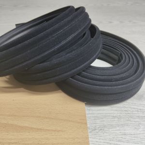 Runcanel Karet Keliling Kaca Pintu Depan Kijang Kapsul