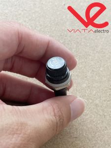 FUSE HOLDER HCHI KECIL (2X30mm) BESAR (6x30mm) ASLI HICHI DUDUKAN SEKRING KACA FUSE HOLDER HICHI ups