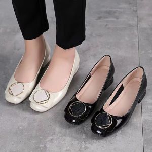 Spring/Summer Flat Leather Shoes: Stylish Comfort for Every Occasion