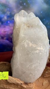 trụ tinh thể Thạch Anh phantom trắng clear quartz tự nhiên không đèn năng lượng vũ trụ mã 296