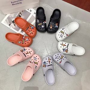 [Free Shipping] Womens perforated sandals for operating room beach high-heeled thick-soled office closed-toe nurse new summer style outdoor wear