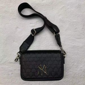 Korean-Style mlb2023 Fashion New Womens Shoulder Messenger Bag ny Yankees Full Printed Presbyopic Small Square Bag Camera Bag