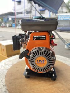 เครื่องพ่นยา ปั๊มพ่นยา 6หุน หม้อลม ชนเครื่อง 4จังหวะ เครื่องยนต์เบนซิน ยี่ห้อ LINE ขนาดแบบพกพาสะดวก เบากระทัดรัด พ่นแรง พ่นไกล เทสเครื่องก่อนส่งทุกตัว สินค้าถ่ายจากงานจริง มีประกันเครื่อง