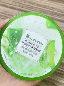 Zhenrentang Aloe Vera Gel Moisturizes Hydrates and Reduces Acne Marks and Pits Gel for Men and Women After-Sun Moisturizing Skin Care