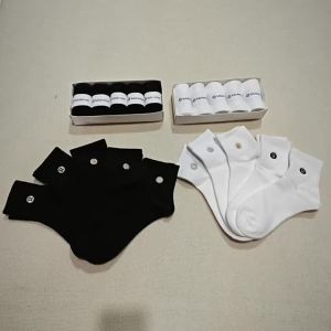 Free shipping! Lulu embroidered womens socks casual black and white athletic socks suitable for students lulu One pair of mid-calf socks