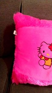 BONEKA BANTAL GULING HELLO KITTY SATU SET PINK BORDIR MAINAN