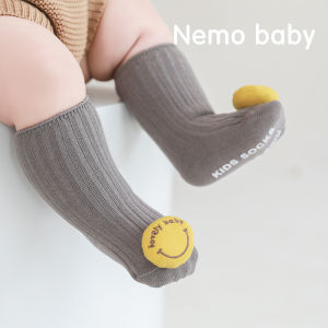 Vớ trẻ em đáng yêu với thiết kế hoạt hình cho trẻ sơ sinh chất liệu cotton mềm